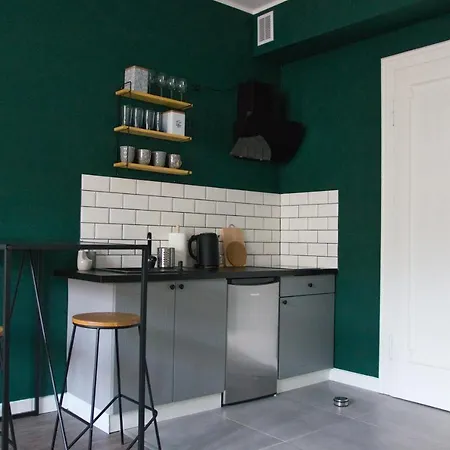 Posrod Drzew Swietojanska