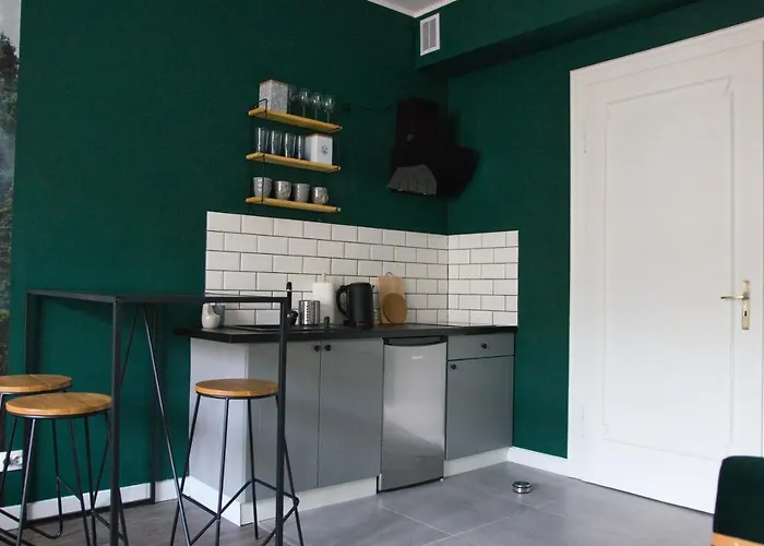 Posrod Drzew Swietojanska