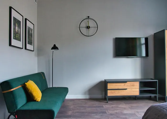 Posrod Drzew Swietojanska